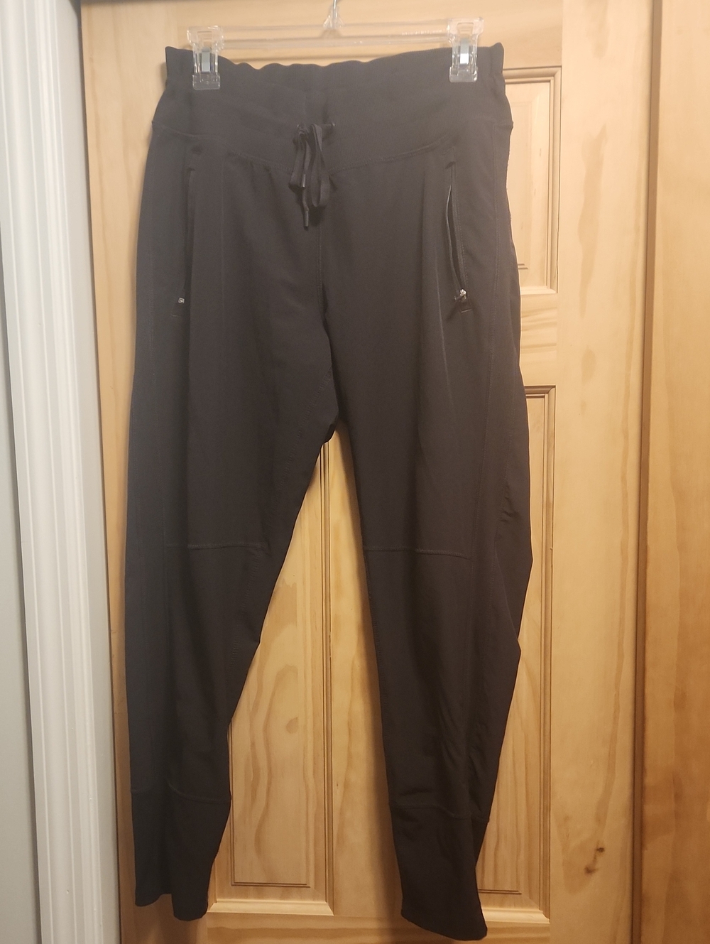 Plum Women's Crop Joggers